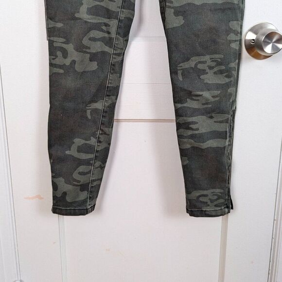 Sanctuary | Standard Surplus Camouflage Ankle Zip Pants Size 26 - Picture 3 of 7